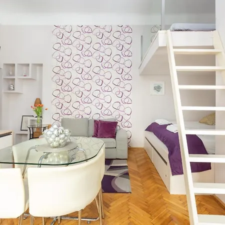 Balaton Apartamento *